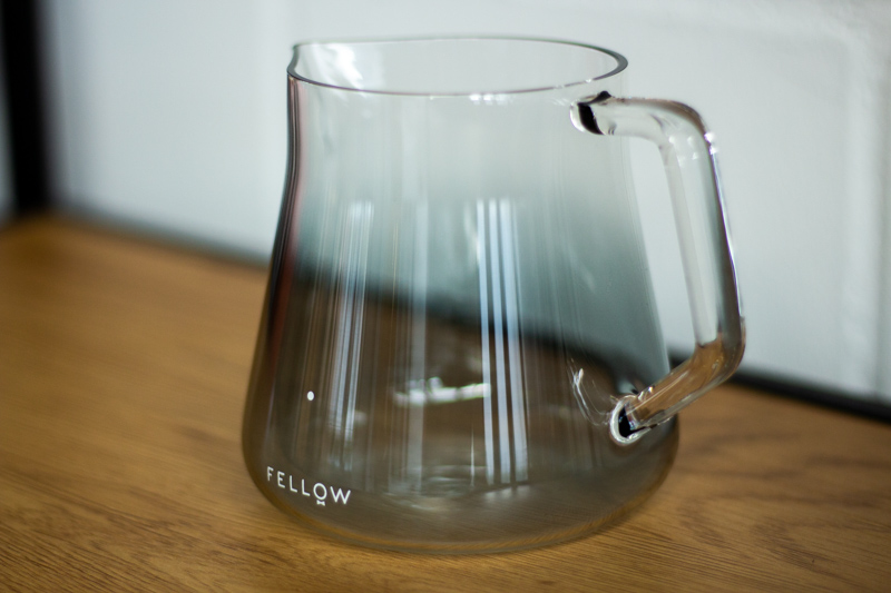 Fellow - Glass Server 500ml- smoke grey – Bild 2